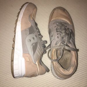 Women’s Saucony Sneakers